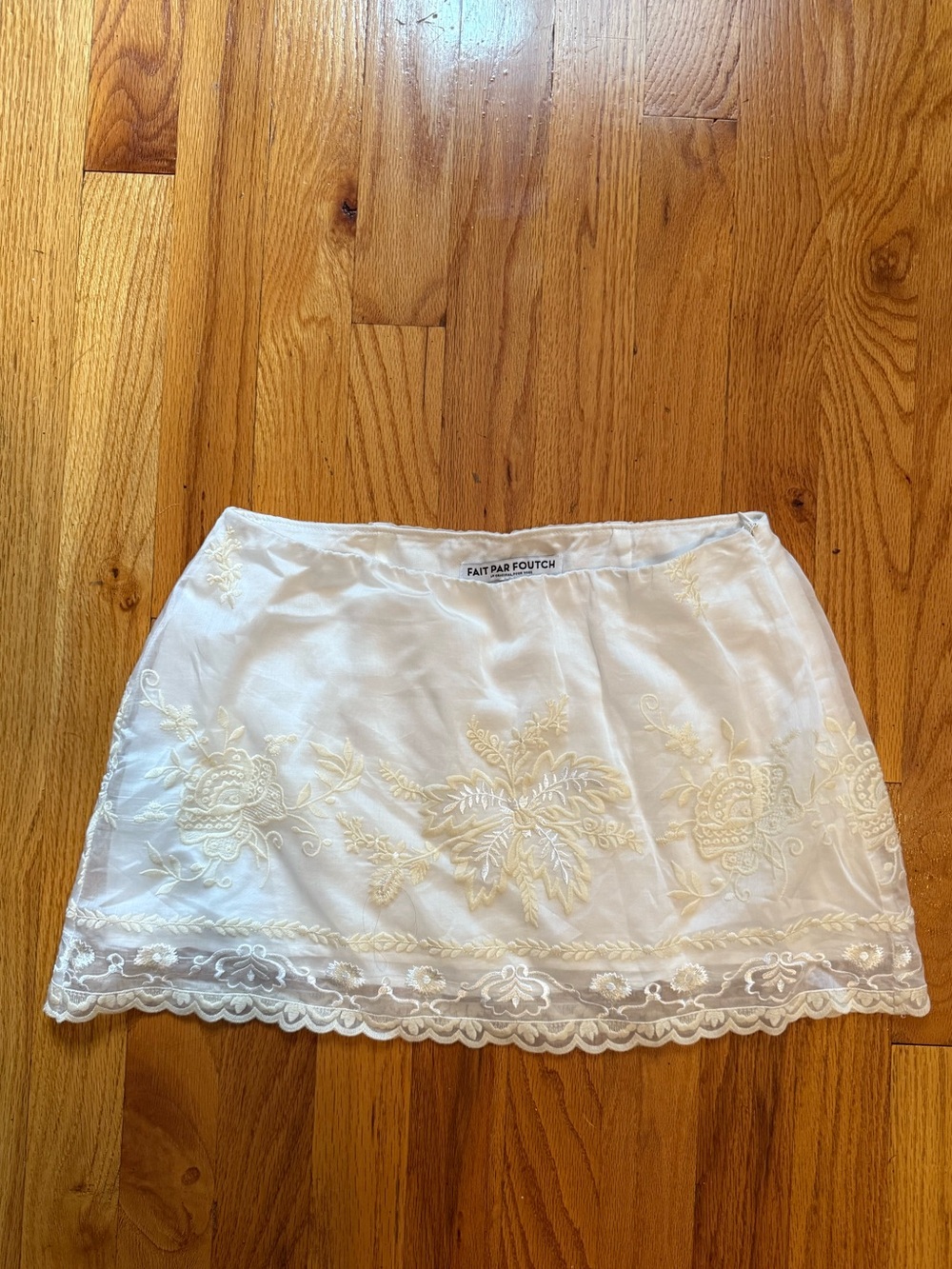 Fair par foutch White Embroidered Mini Skirt